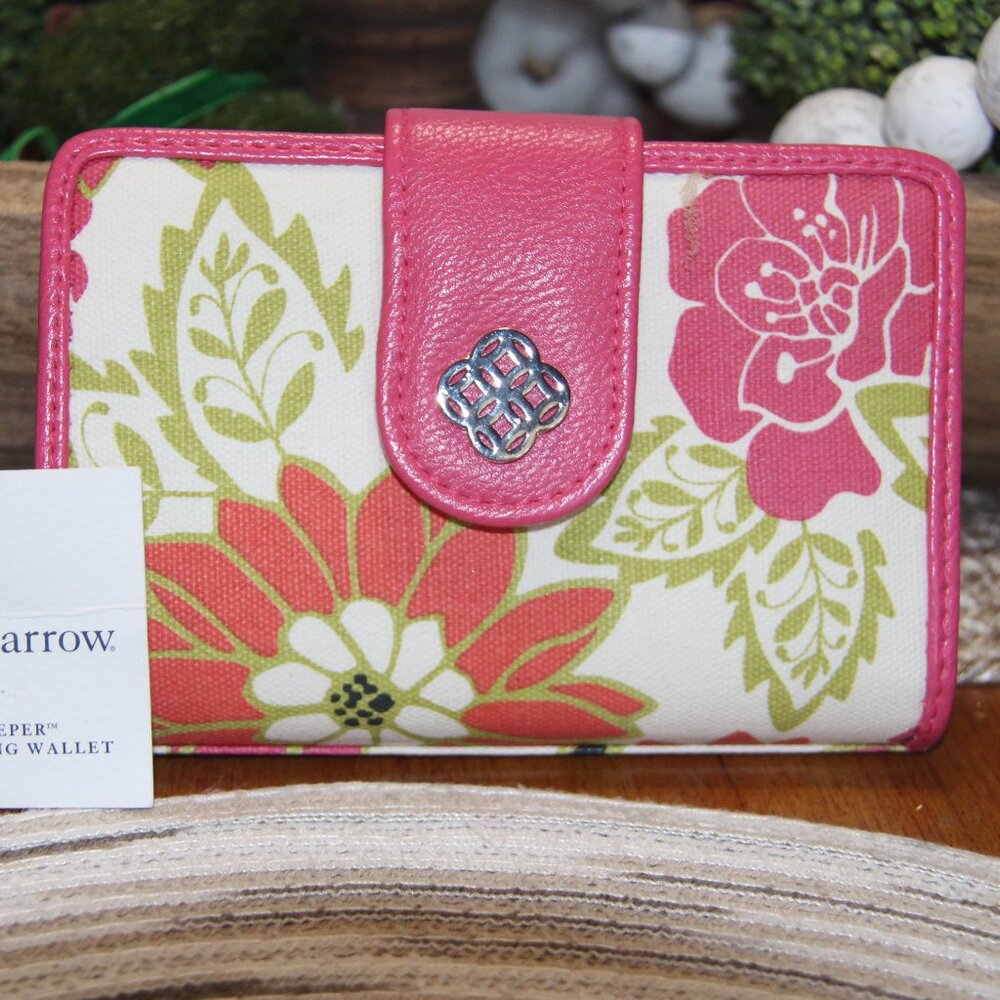 NWT Croft & Barrow Wallet Abbey Medallion print